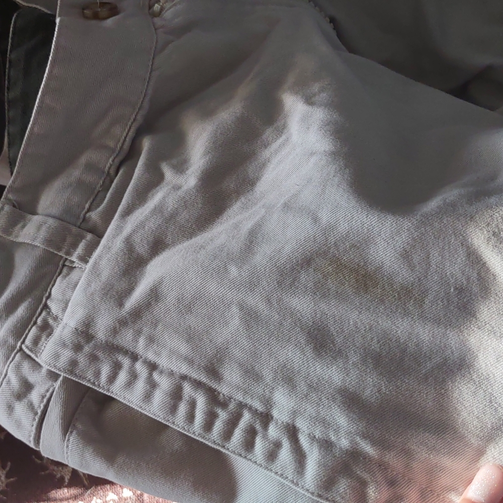 Shorts - Picture 3 of 5
